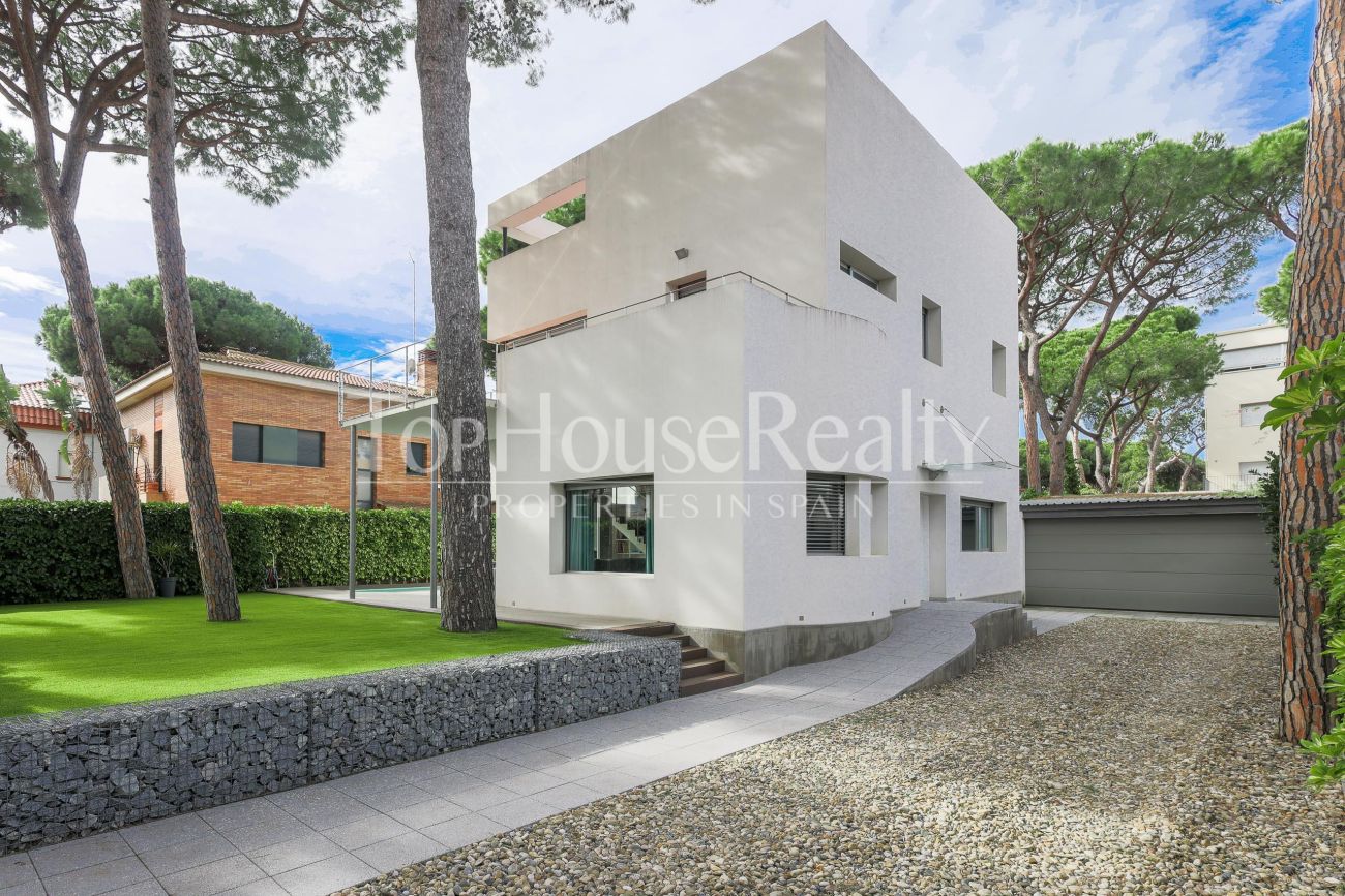 Экстерьер, созданный для средиземноморского lifestyle