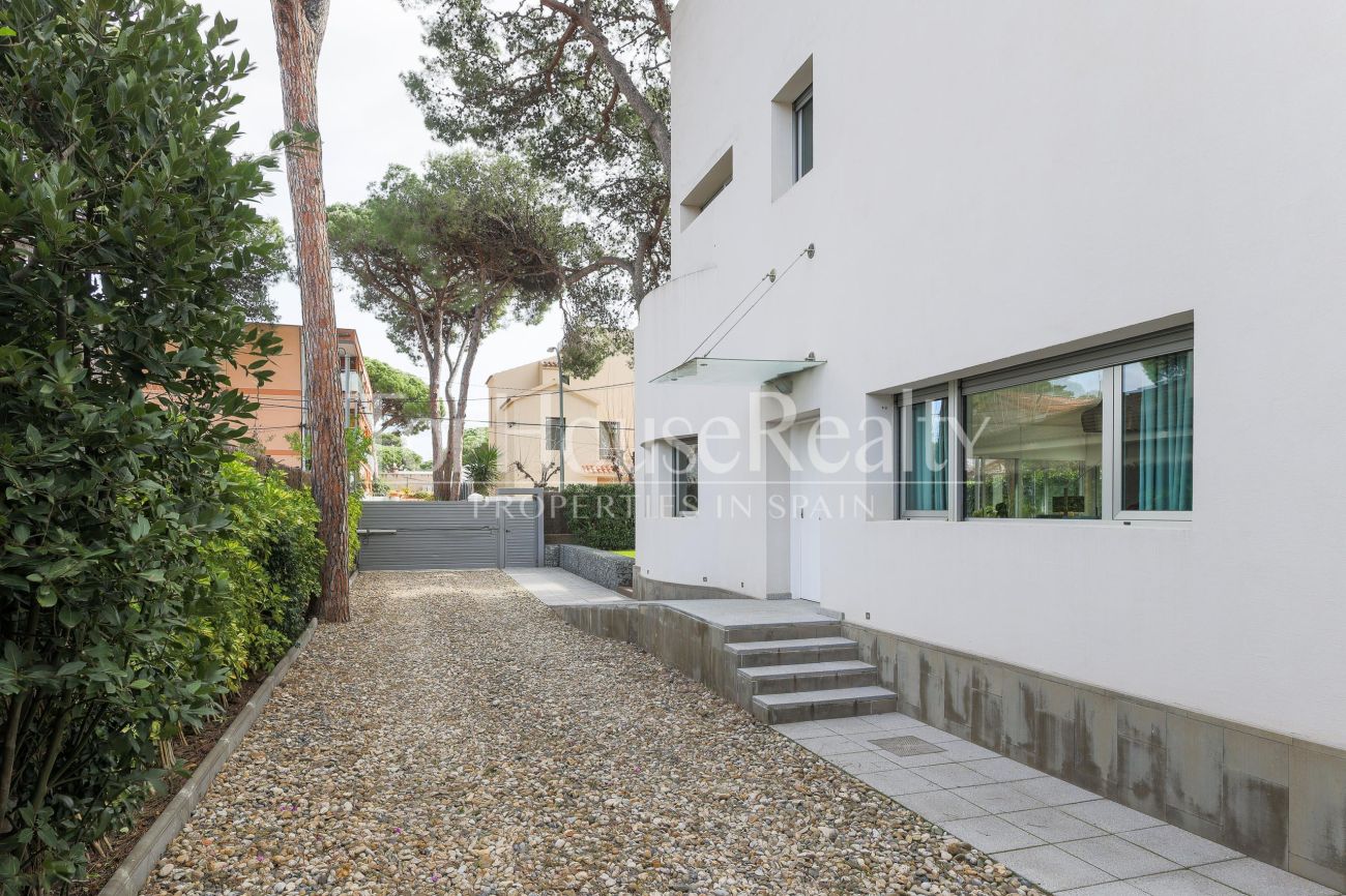 Экстерьер, созданный для средиземноморского lifestyle