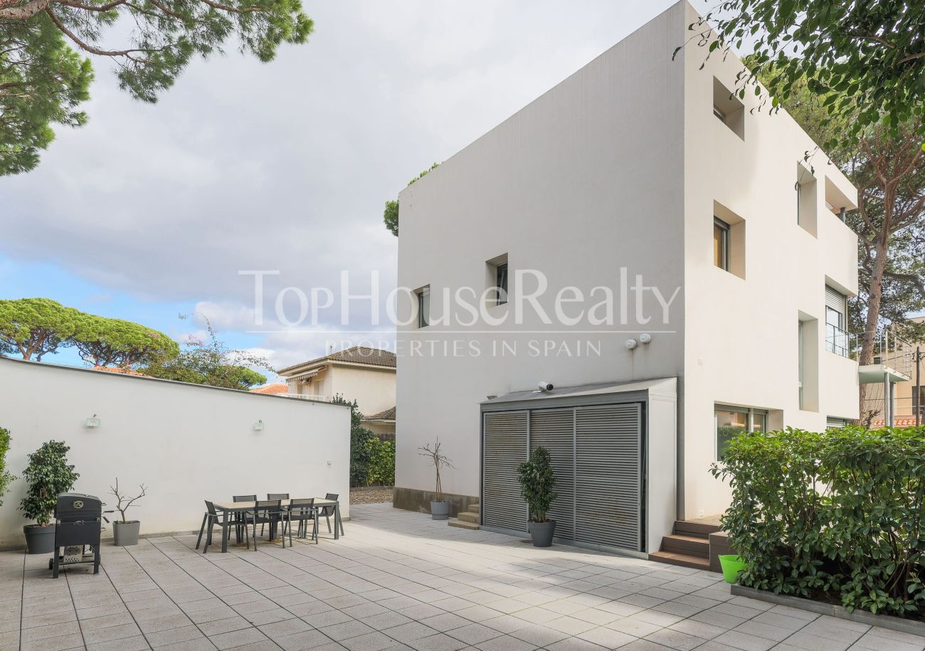 Экстерьер, созданный для средиземноморского lifestyle