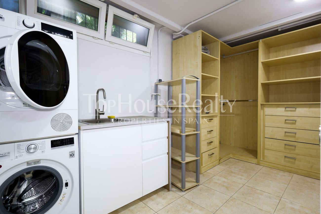 Вилла в Gavà Mar — вторая линия от моря, сад, бассейн и полная приватность