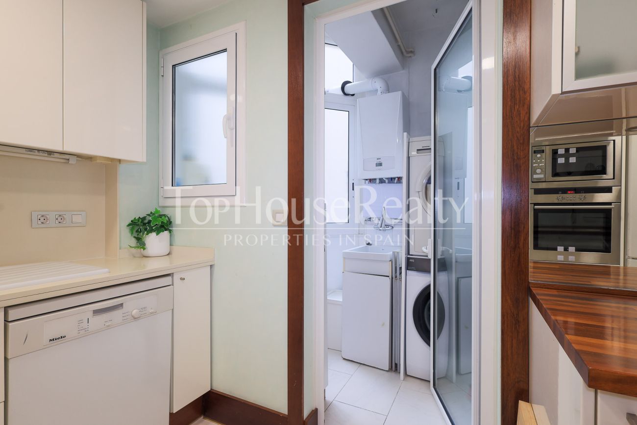 Квартира на улице Enric Granados, Барселона — светлая, отремонтированная и в престижной локации