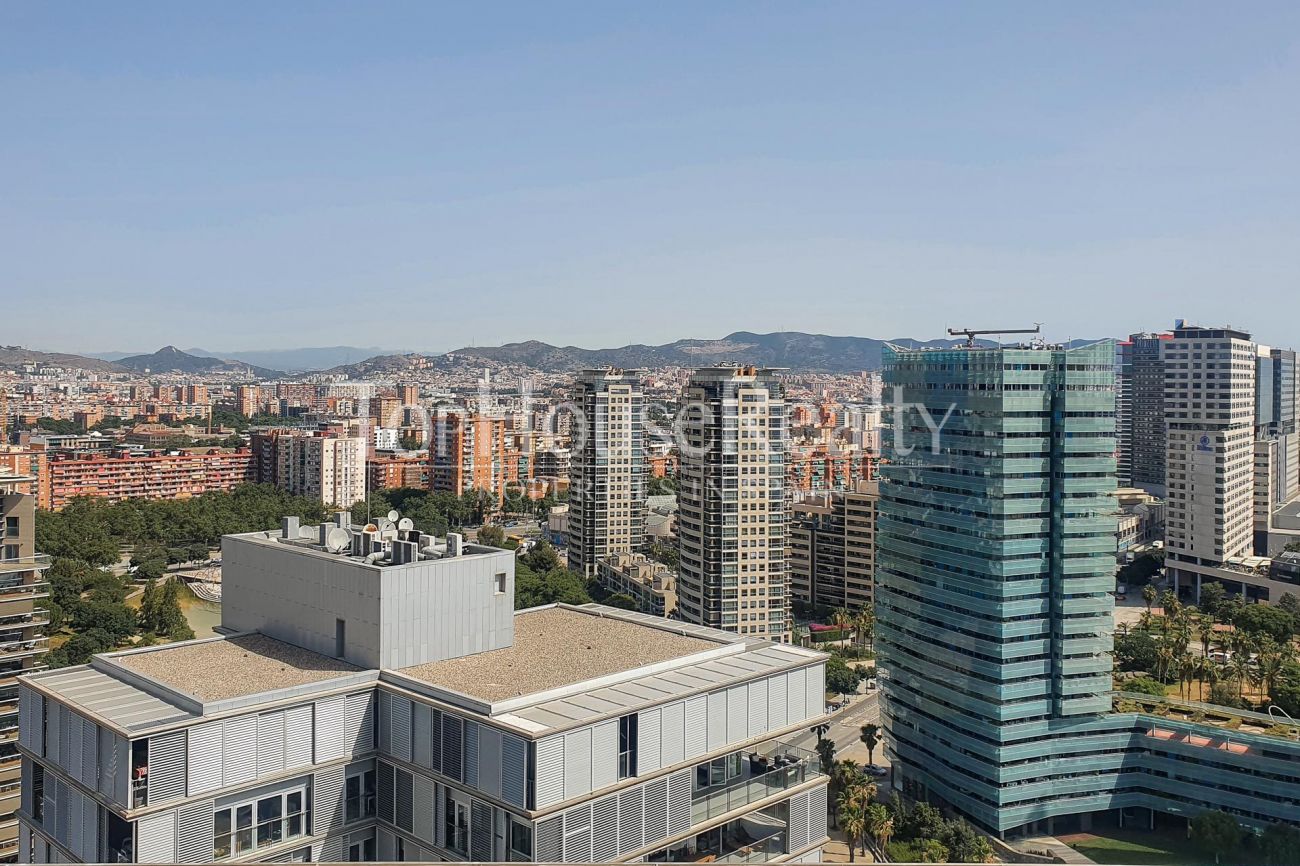Аппартаменты на первой линии моря с панорамными видами в самом престижном жилом комплексе Барселоны