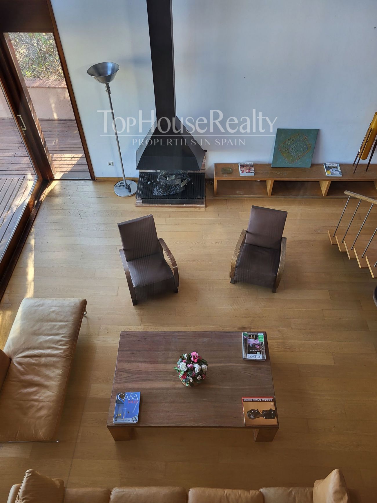 Наслаждайтесь спокойствием Тибидабо в этом потрясающем дизайнерском доме