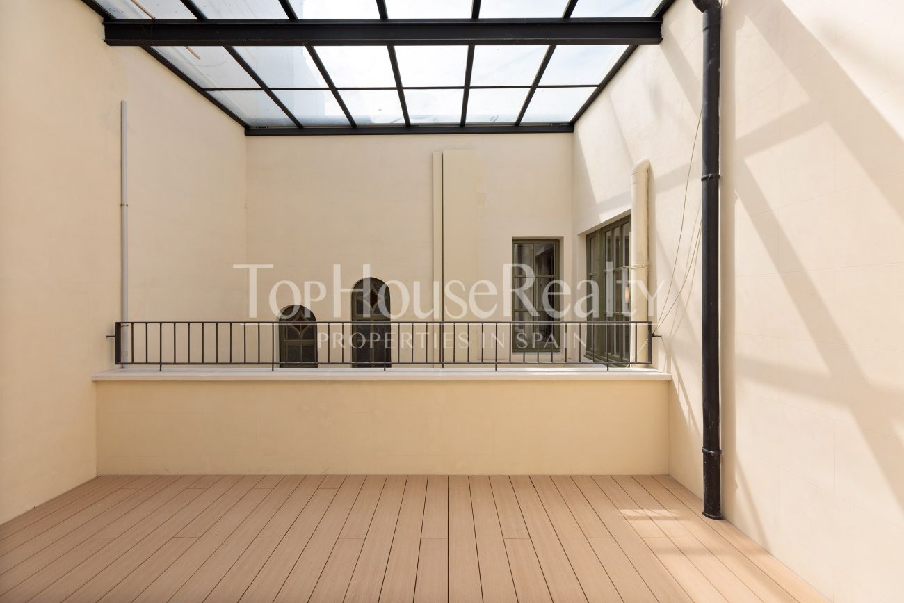 Пентхаус, где свет хранит память