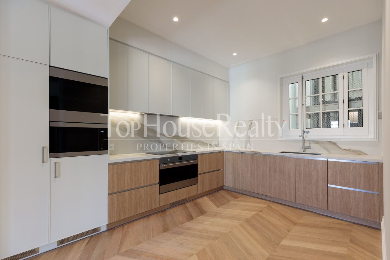 Пентхаус, где свет хранит память