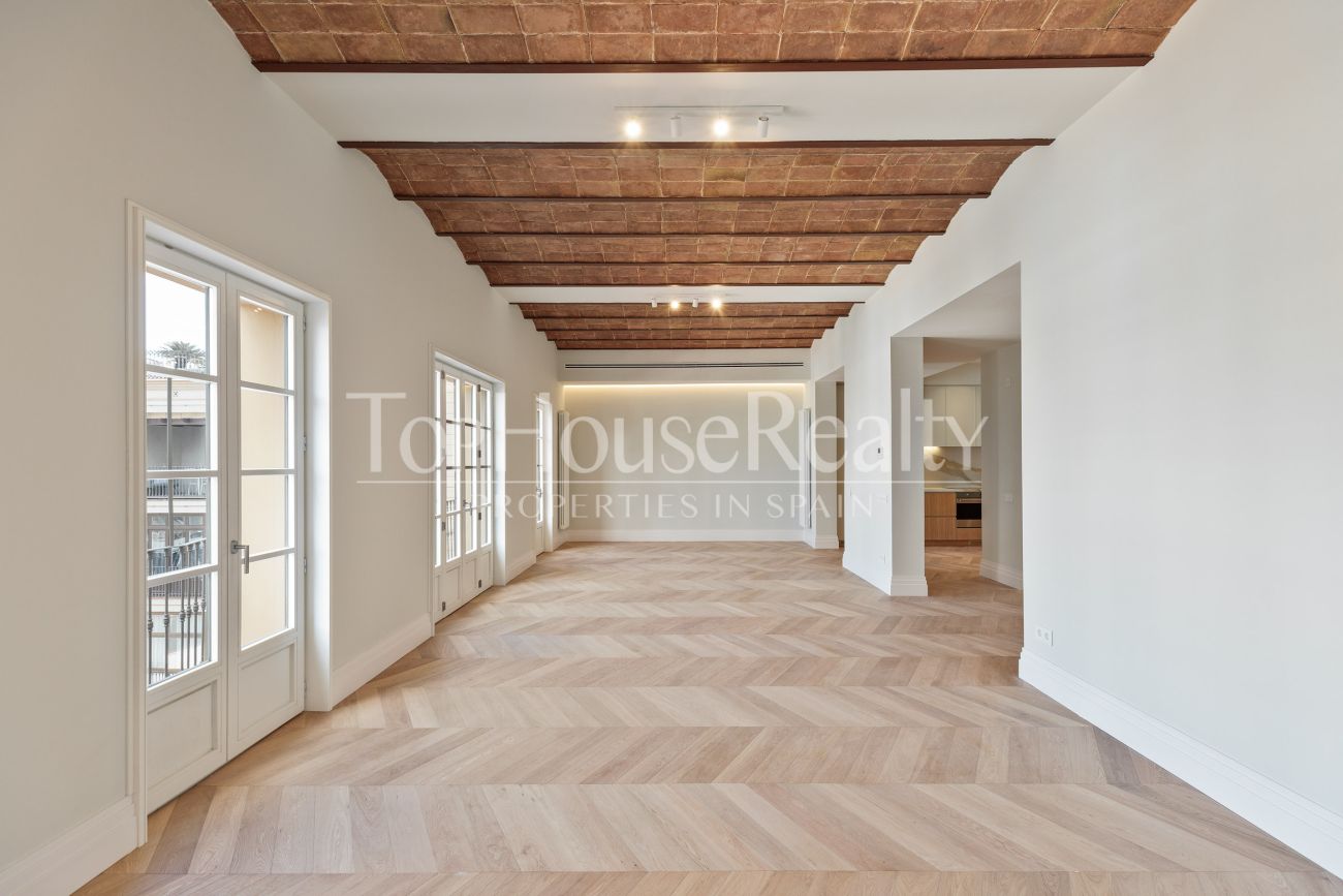 Пентхаус, где свет хранит память