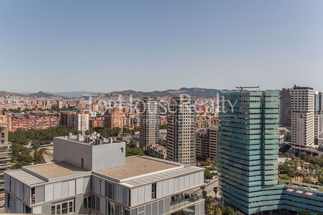 Аппартаменты на первой линии моря с панорамными видами в самом престижном жилом комплексе Барселоны