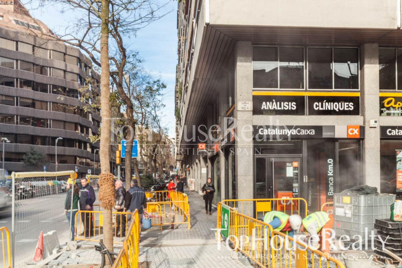 Коммерческая недвижимость для инвестирования в эксклюзивном районе Барселоны