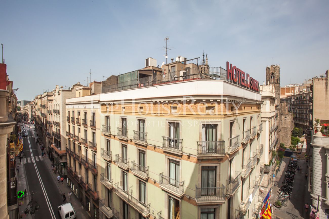 Квартира в самом сердце Барселоны с видами на Площадь Ангель