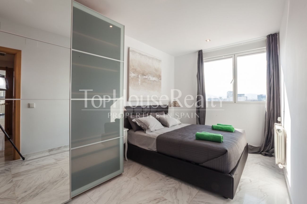 Квартира в Барселоне 96 м² на первой линии моря с великолепными видами, мебелью, бассейном и спортзалом