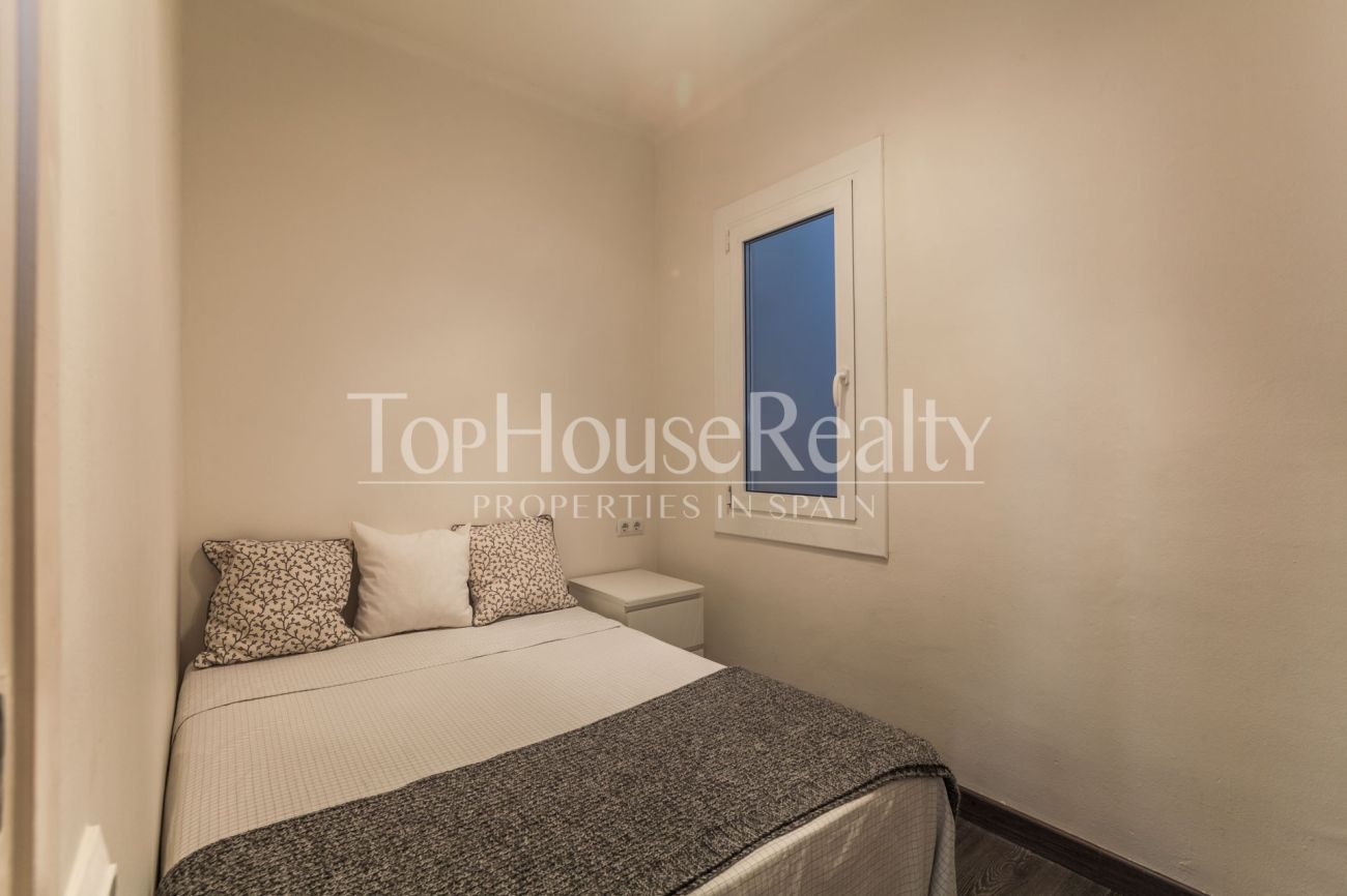 Отремонтированная квартира в районе Эшампле, Барселона