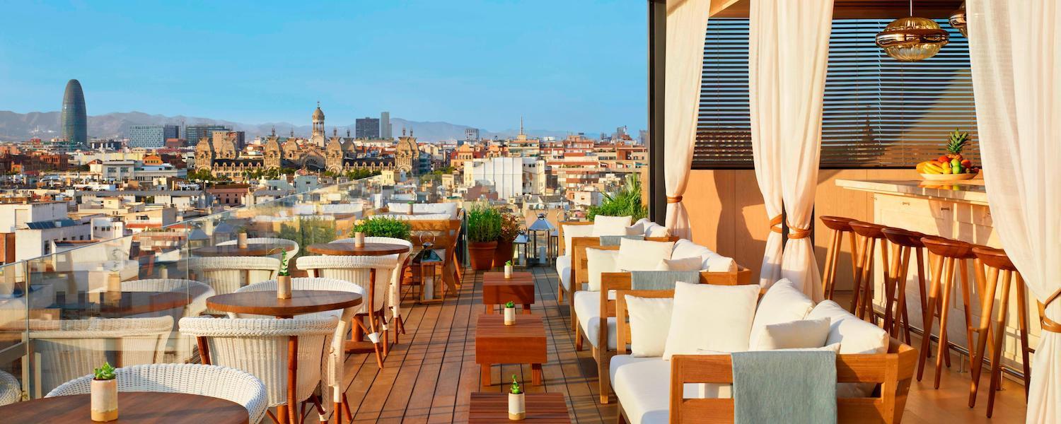Купить ресторан в Испании на берегу моря. Агентство недвижимости в Барселоне Top House Realty.