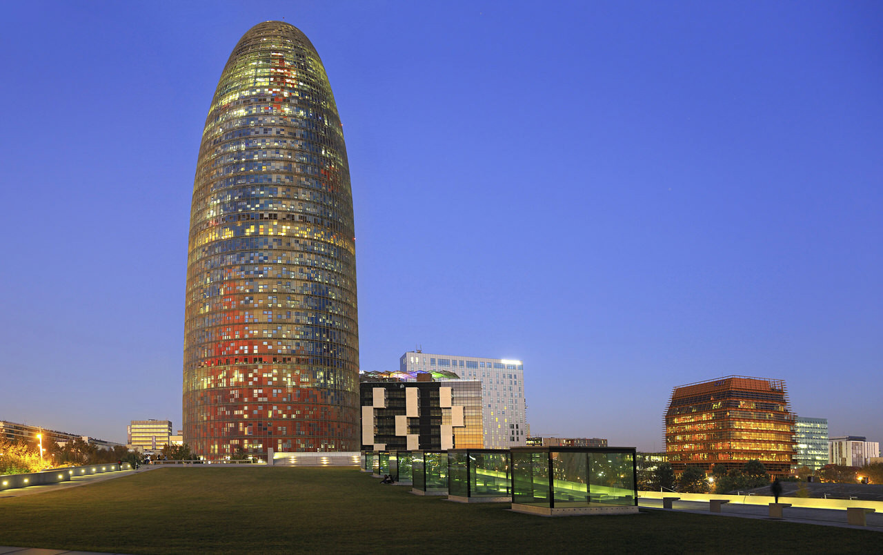 Район Побле Ноу, один из самых активных новых районов Барселоны, предназначенных для компаний и для бизнеса. Купить квартиру в Побле Ноу с Top House Realty.