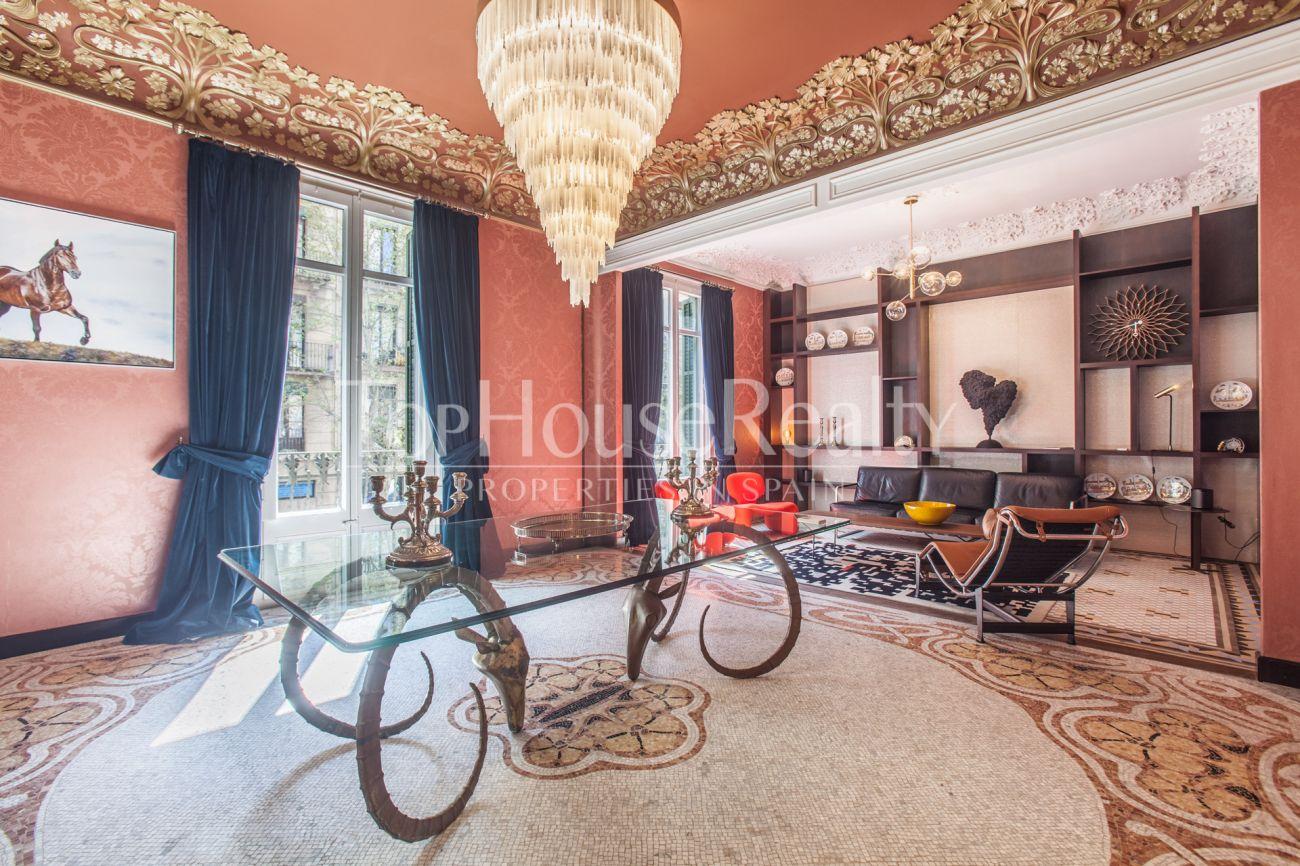 Купить шикарную квартиру в Барселоне, 225 квадратных метров. Агентство недвижимости в Испании Top House Realty.