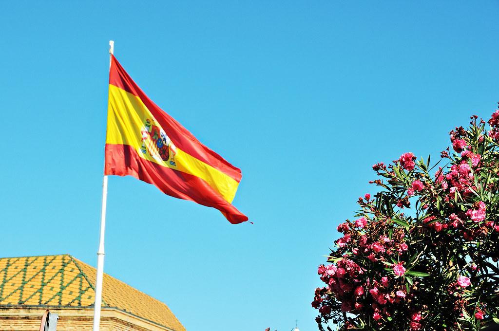 Испания выдает резиденцию за покупку недвижимости в стране