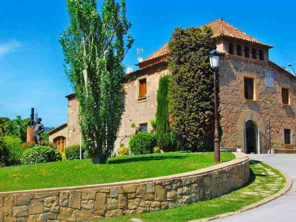 Элитная недвижимость в Лес-Кортс, тихом и элегантном районе Барселоны