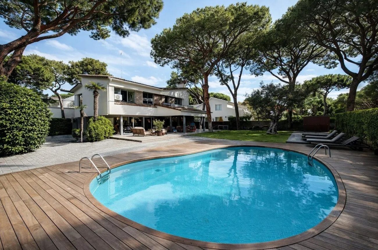 Вилла в аренду в Castelldefels Playa — вторая линия от моря, сад, бассейн и сауна