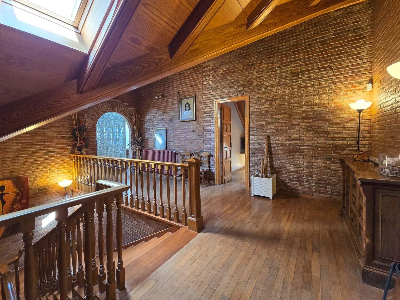 Вилла в Begues — уникальная усадьба с участком 6.000 м² и инвестиционным потенциалом
