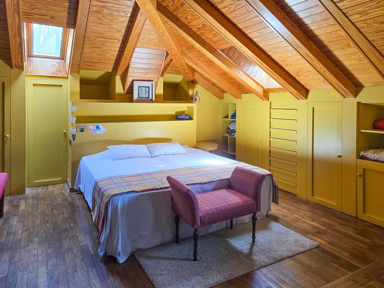 Вилла в Begues — уникальная усадьба с участком 6.000 м² и инвестиционным потенциалом