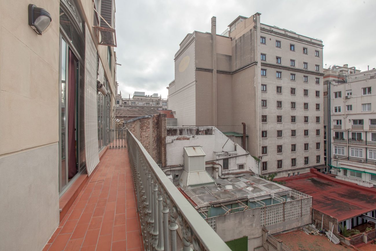 Тихая отреставрированная квартира на Paseo de Gracia с туристической лицензией