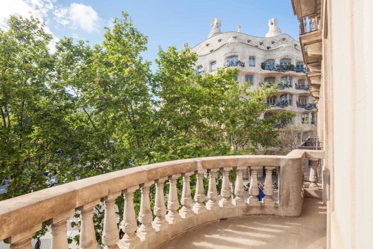Потрясающая квартира напротив la Pedrera