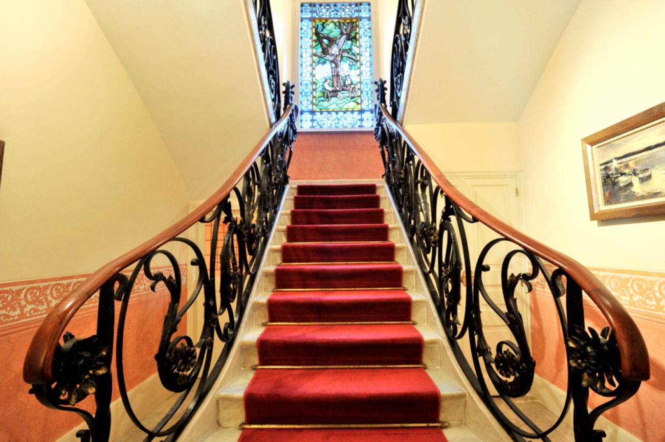 Особняк дворцового типа в Испании, рядом с морем