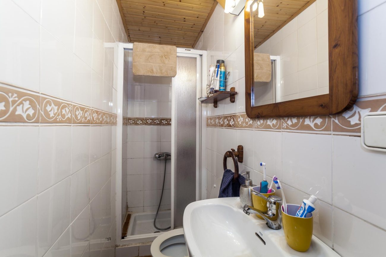 Потрясающий уютный дом с участком 584м² на пляже в Кастельдефельс, Коста Гарраф