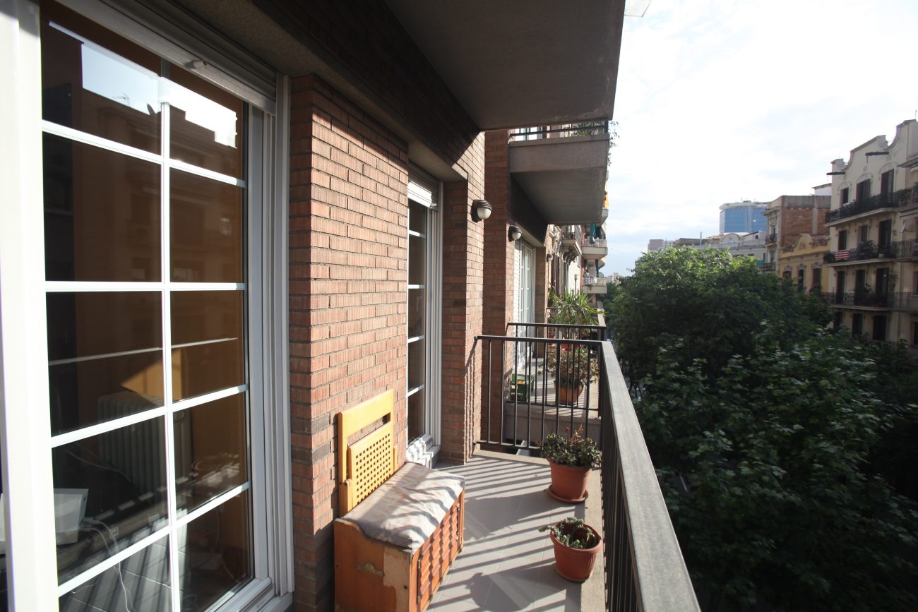 Большая квартира 150м² на одной из главных улиц Барселоны: Араго