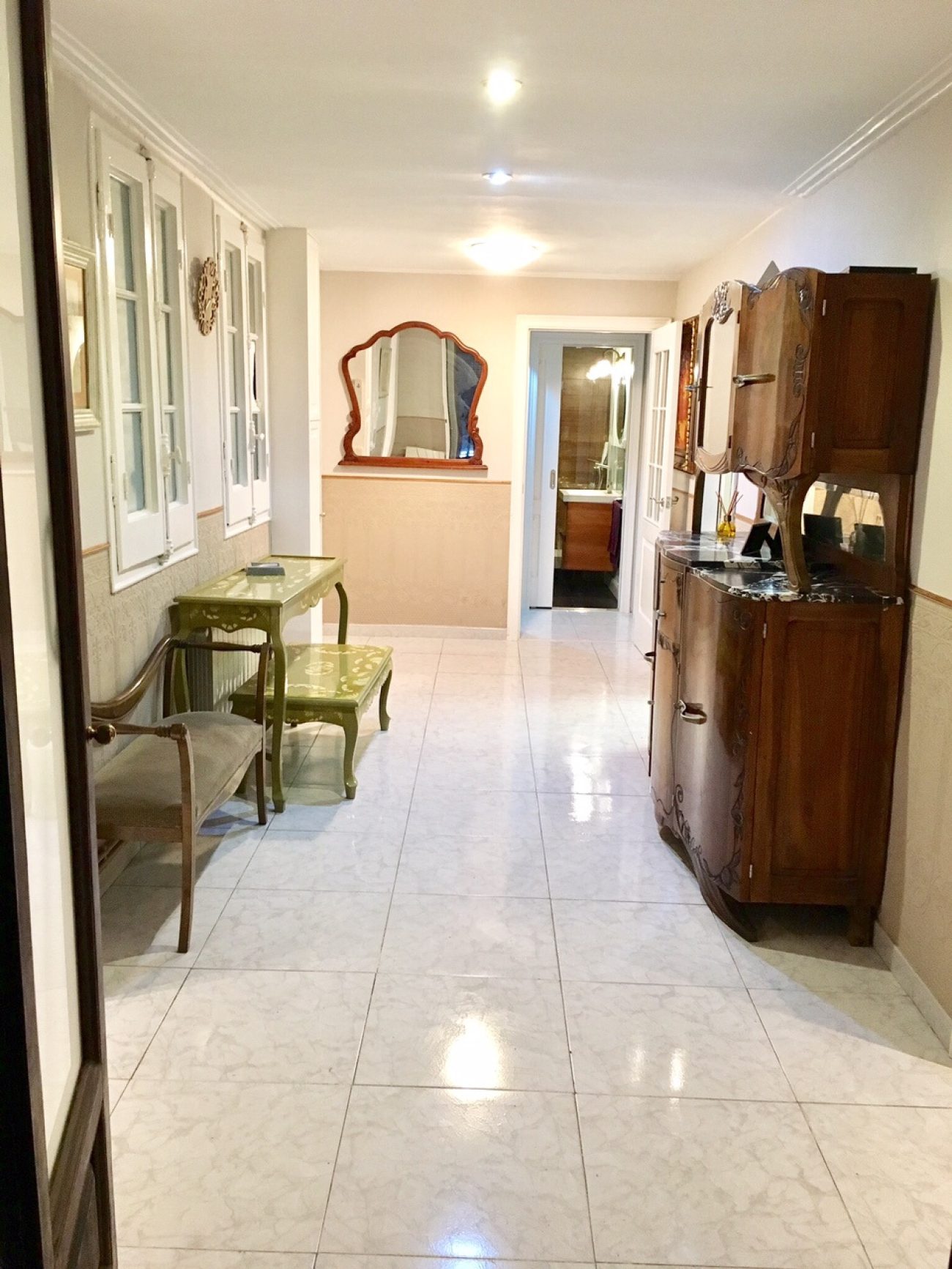 Просторная квартира 141 м² с садом, в центре Барселоны