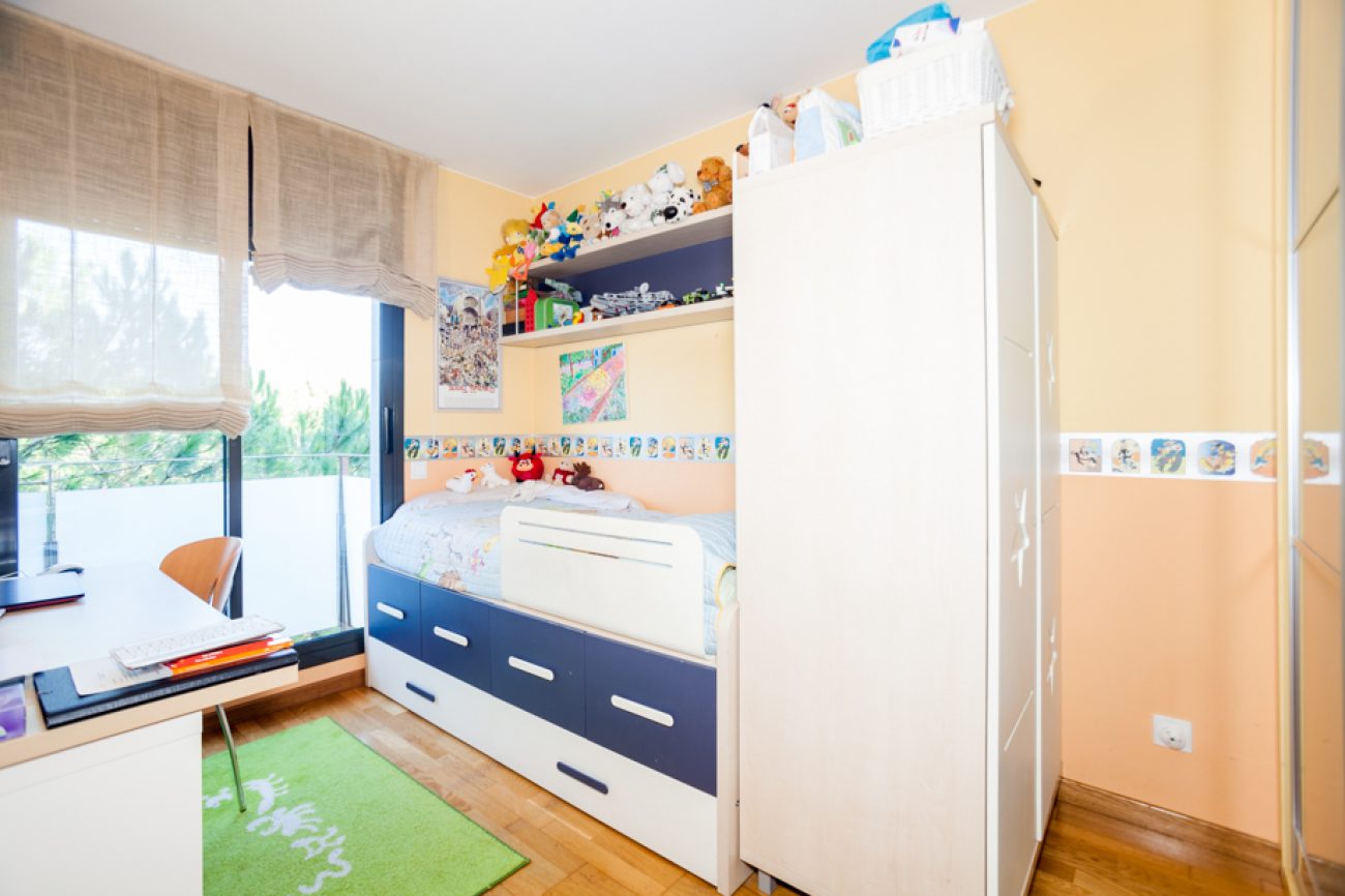 Просторная квартира 96м² на пляже Гава Мар, Испания