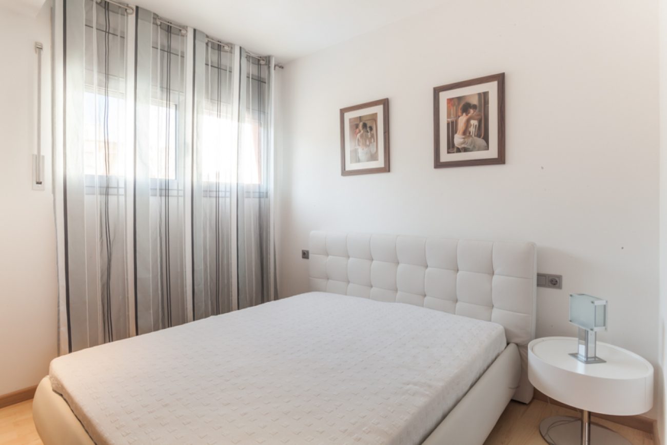 Таунхаус 160м² с бассейном и террасой всего в 100 м. от пляжа Сагаро, Испания