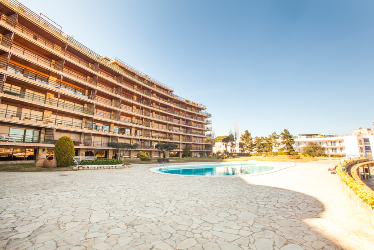 Эксклюзивная квартира 80 м² рядом с пляжем и с видами на море в Сан-Антонио-де-Калонже