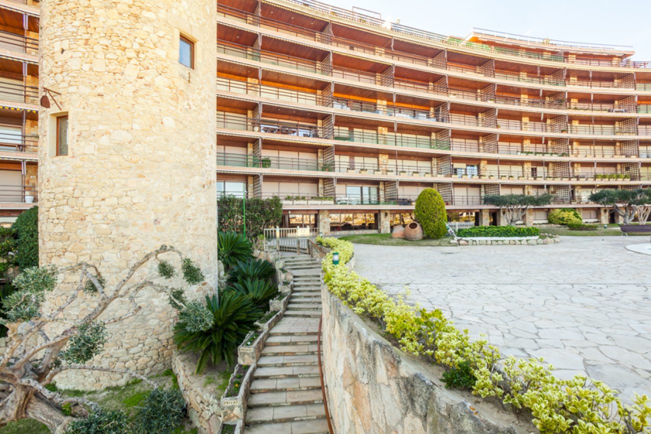 Эксклюзивная квартира 80 м² рядом с пляжем и с видами на море в Сан-Антонио-де-Калонже