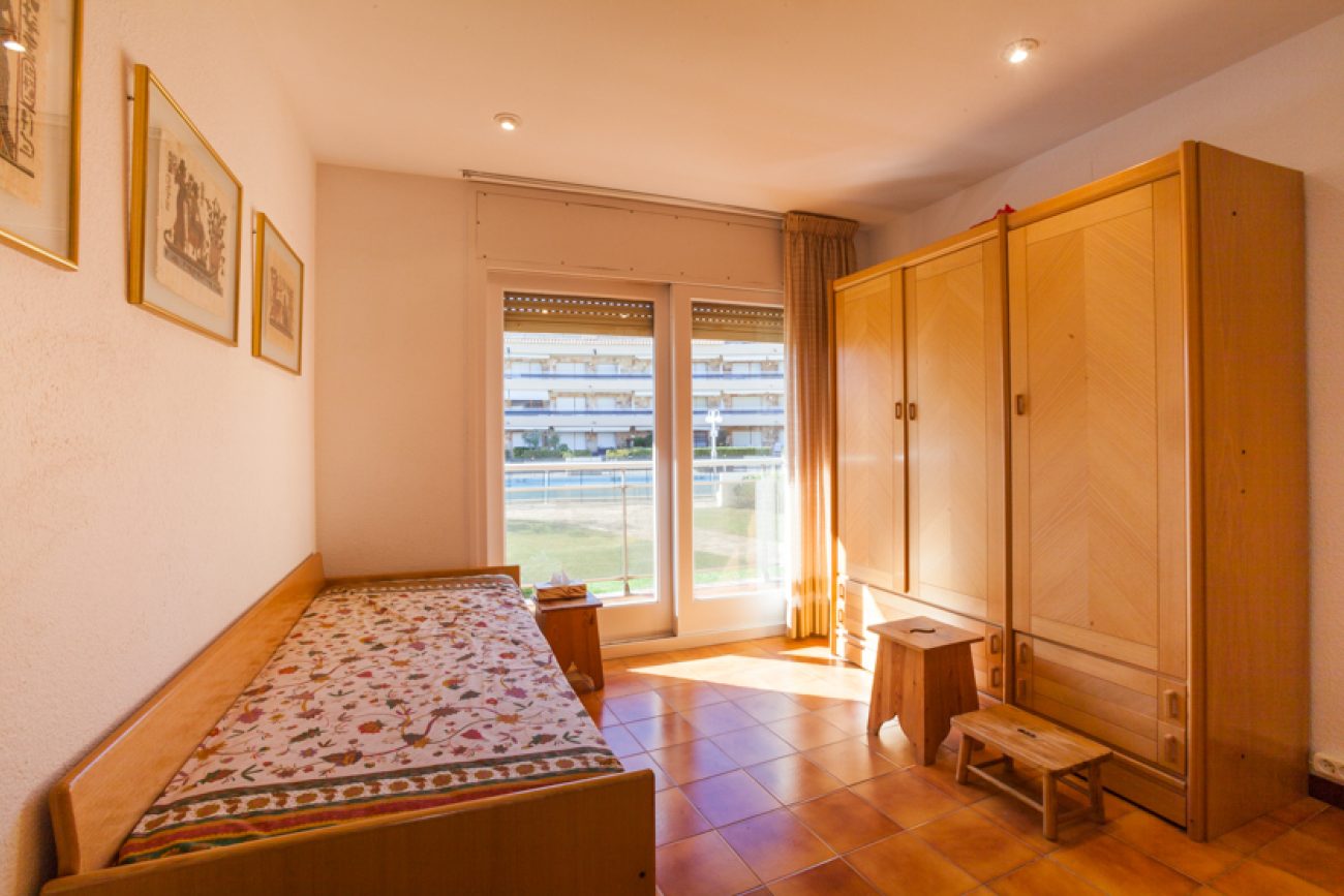 Квартира 120м² в роскошном жилом комплексе, всего в 50 м. от пляжа на Коста Брава