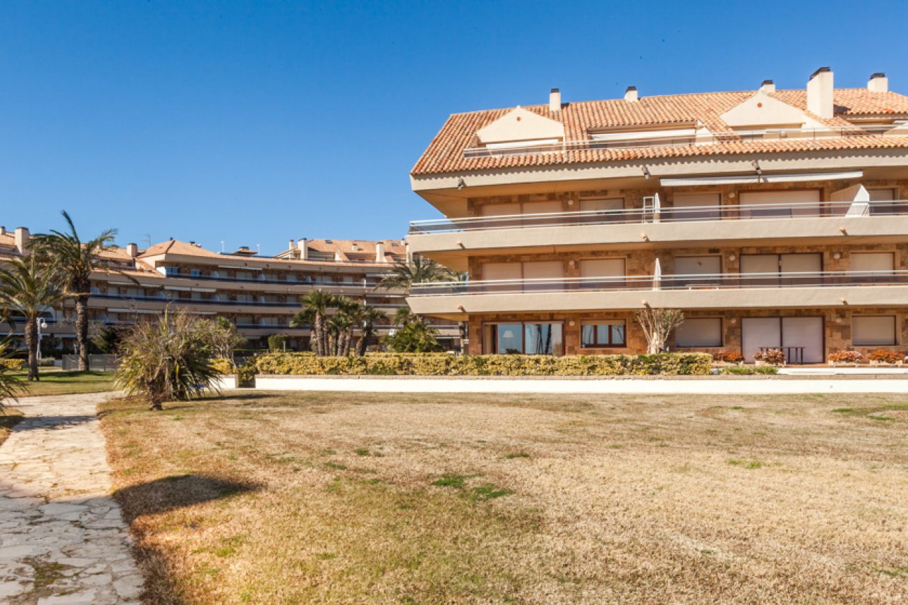 Квартира 120м² в роскошном жилом комплексе, всего в 50 м. от пляжа на Коста Брава