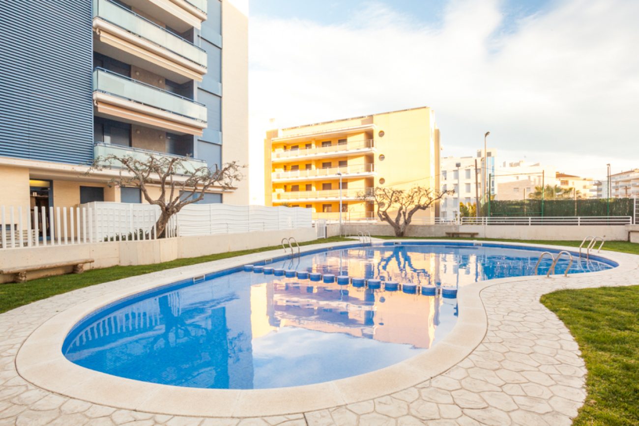 Квартира 110 м² с садом и бассейном, рядом с пляжем на Коста Дорада