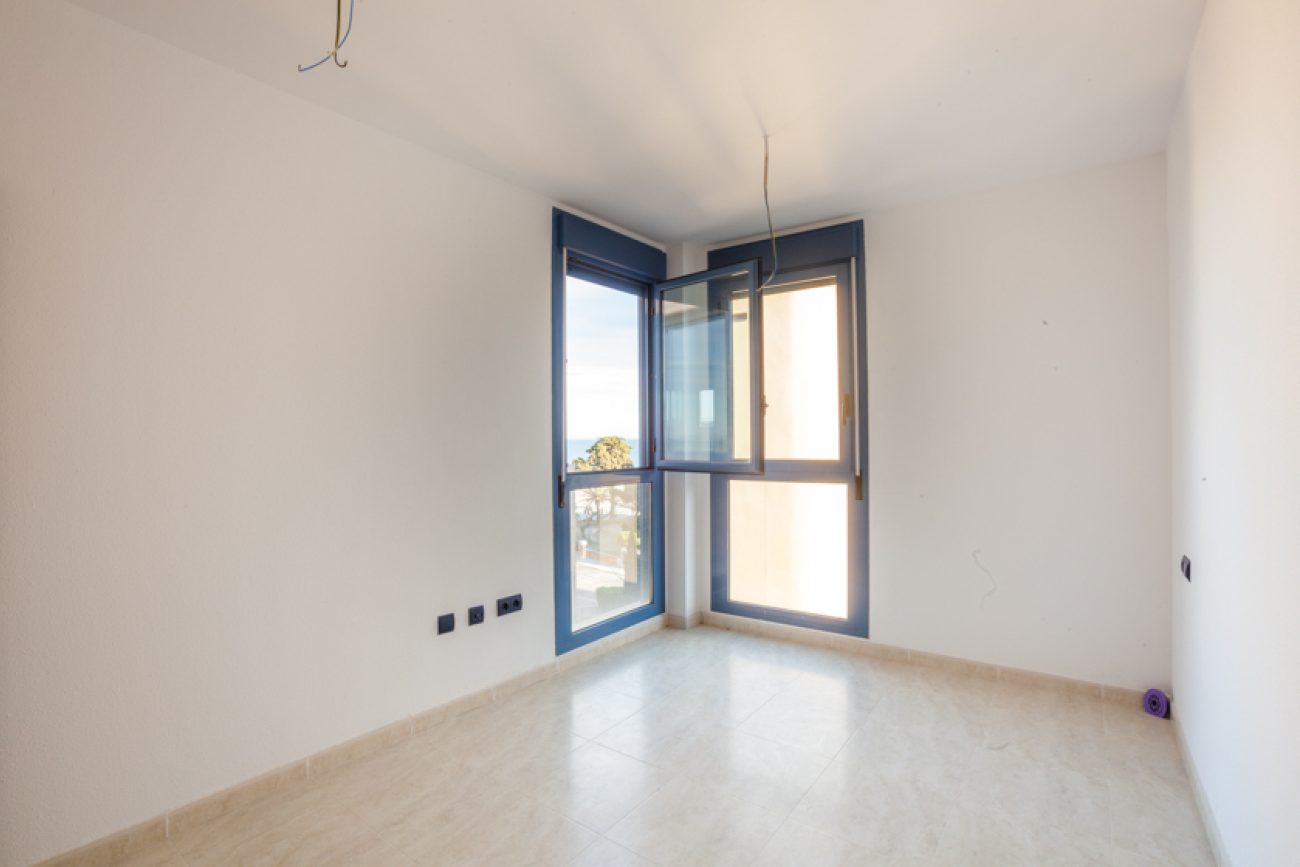 Квартира 110 м² с садом и бассейном, рядом с пляжем на Коста Дорада