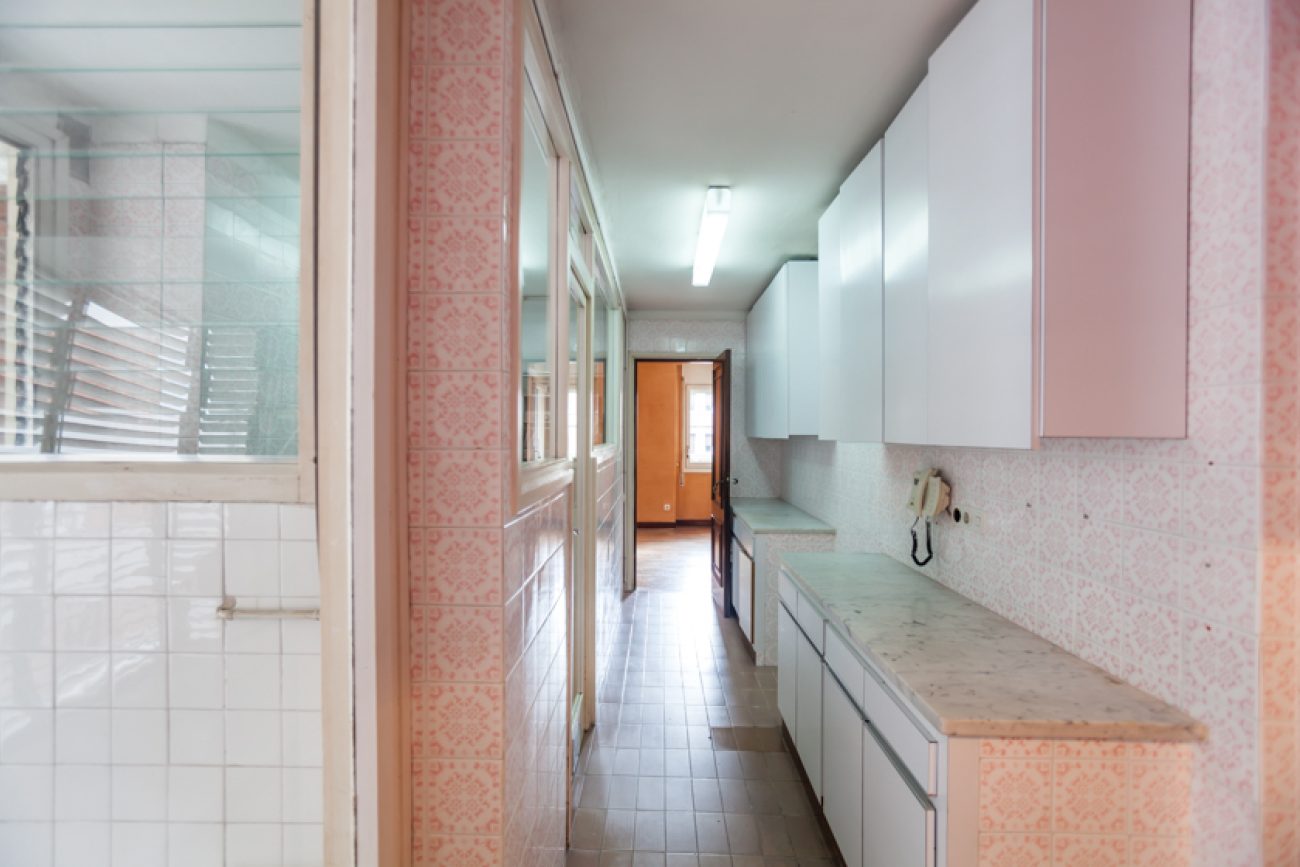 Инвестиционная квартира 215м² с гаражом, в элитном районе Барселоны, Сарриа