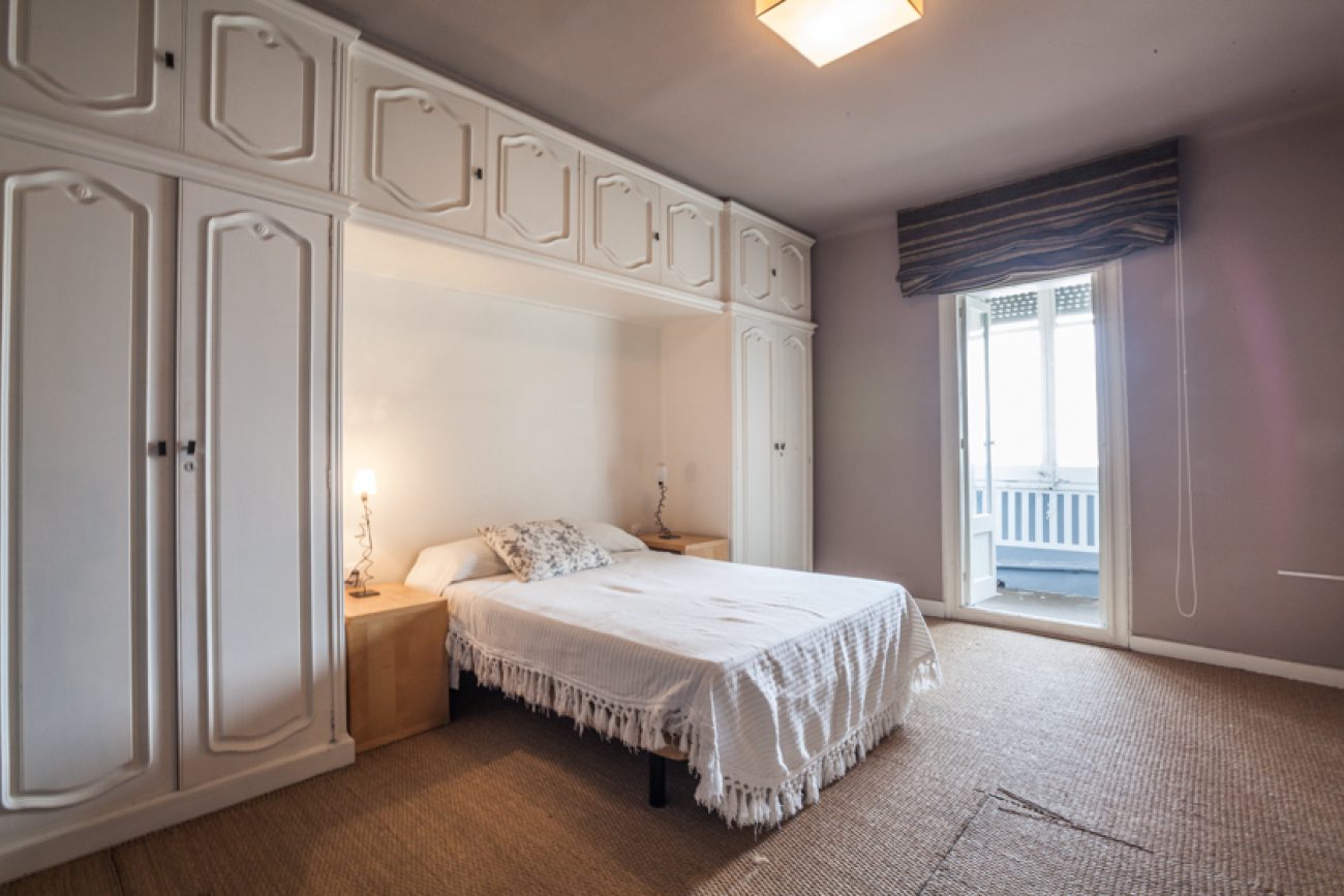 Светлая квартира 159м² в Эшампле, центральном районе Барселоны