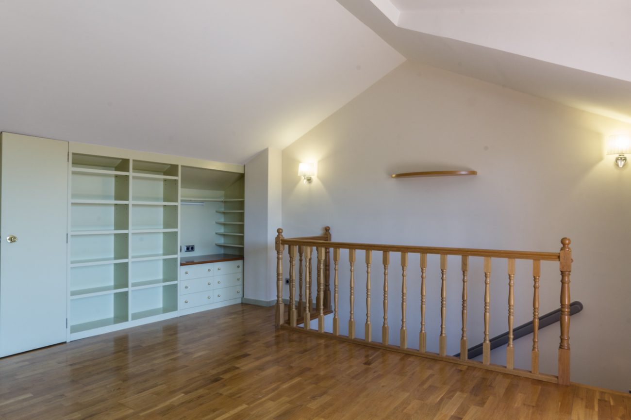 Таунхаус с садом и бассейном в лучшем жилом комплексе Гава Мар, Коста Гарраф