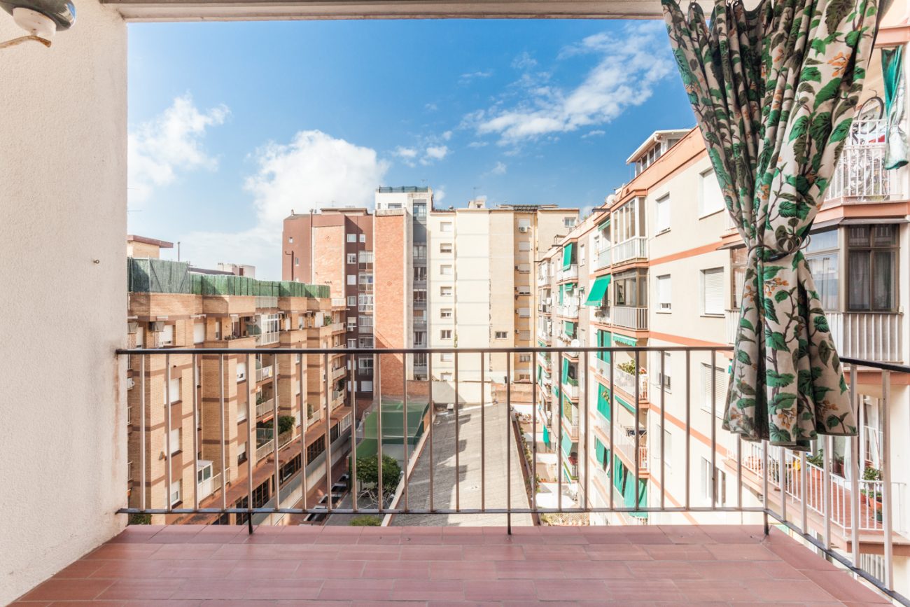 Светлая квартира с террасой в Eixample Dret