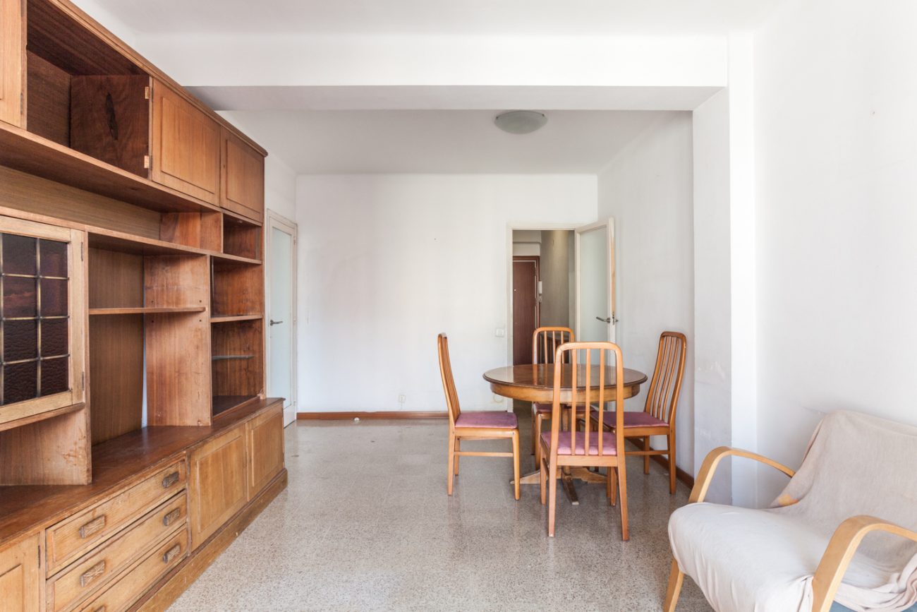 Светлая квартира с террасой в Eixample Dret