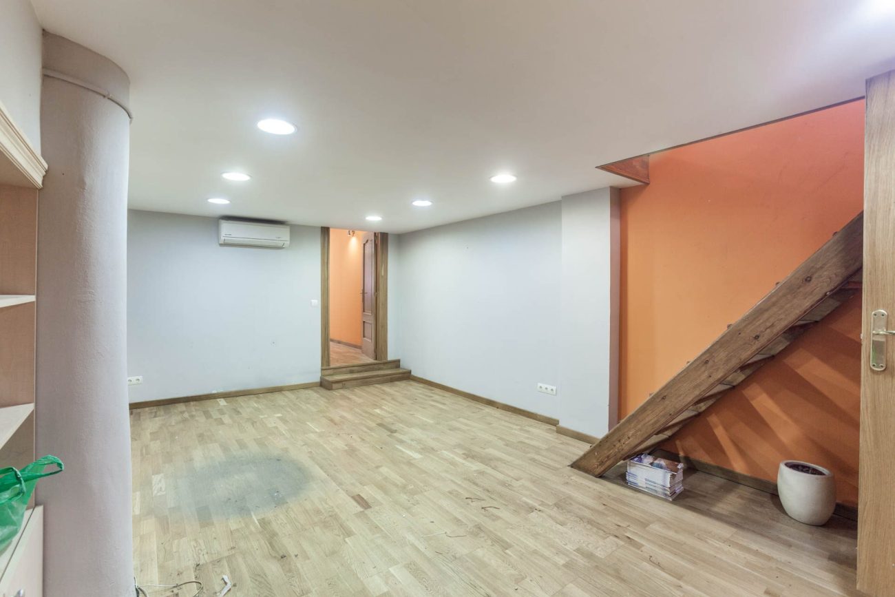 Аренда коммерческой недвижимости в Барселоне, 84м2, Sant Antoni
