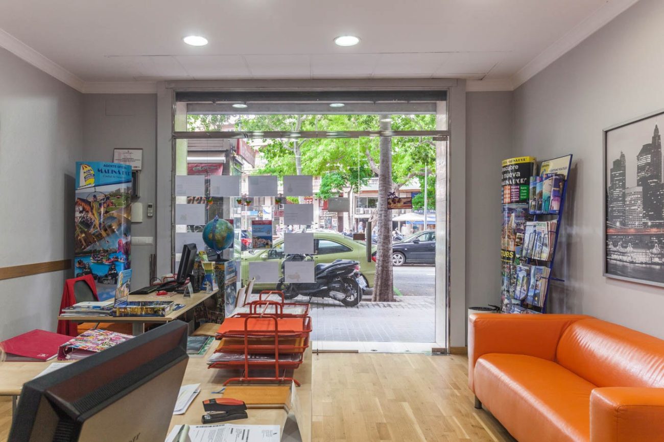 Коммерческая недвижимость в Барселоне, 84м2, Sant Antoni