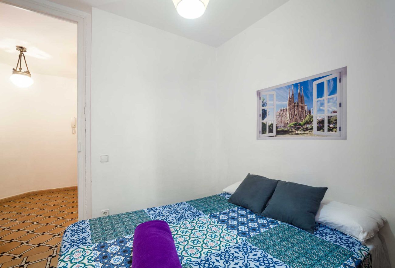 Квартира в Барселоне с туристической лицензией, 80м2