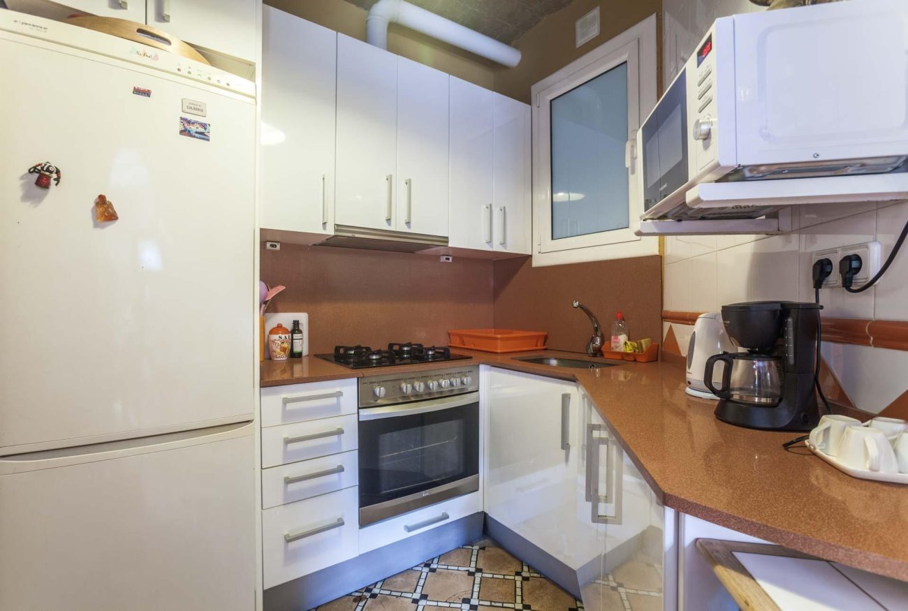 Квартира в Барселоне с туристической лицензией, 80м2