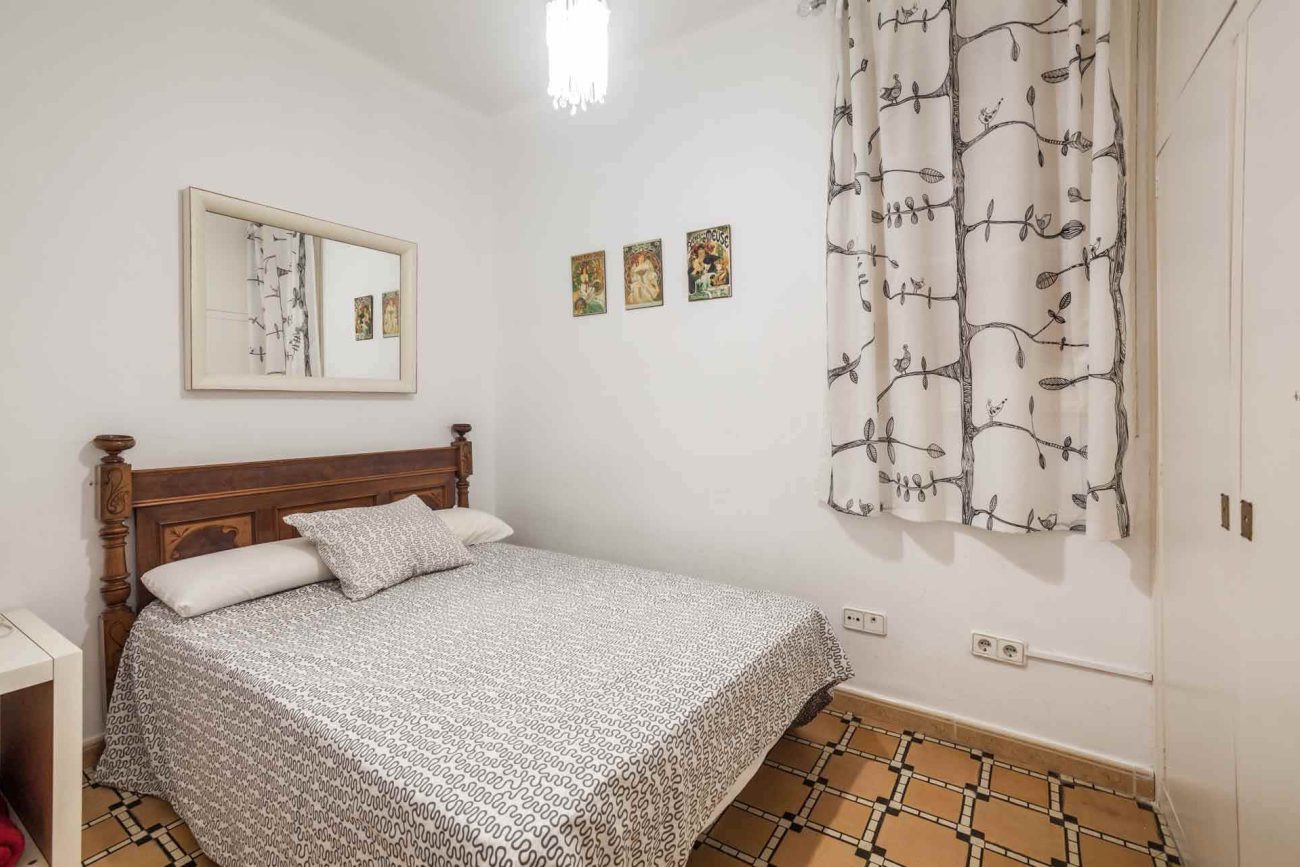 Квартира в Барселоне с туристической лицензией, 80м2
