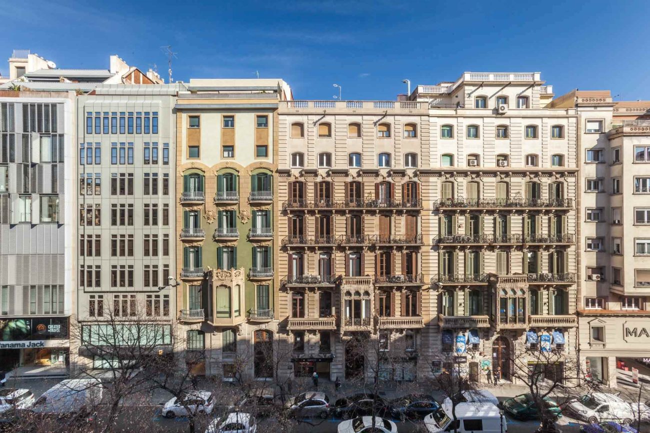Уютная и светлая квартира на Rambla Catalunya