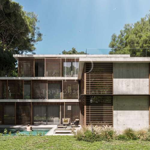 Проект загородного дома в Ла Пинеда де Кастельдефельс, созданный нашей командой архитекторов, представлен Top House Realty