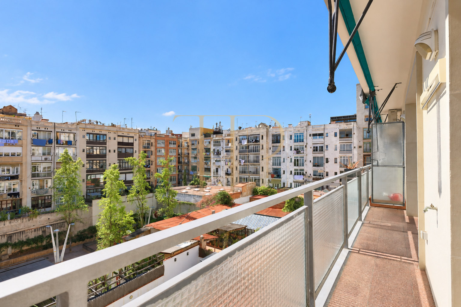 Квартира на продажу в Эшампле, Барселона, с балконом